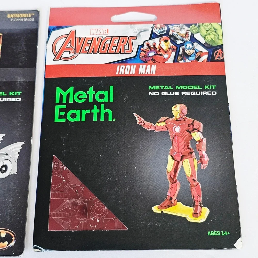 Metal Earth Steel Model Kit Batmobile Iron Man Marvel‎ DC 3D DIY Puzzle Lot of 2